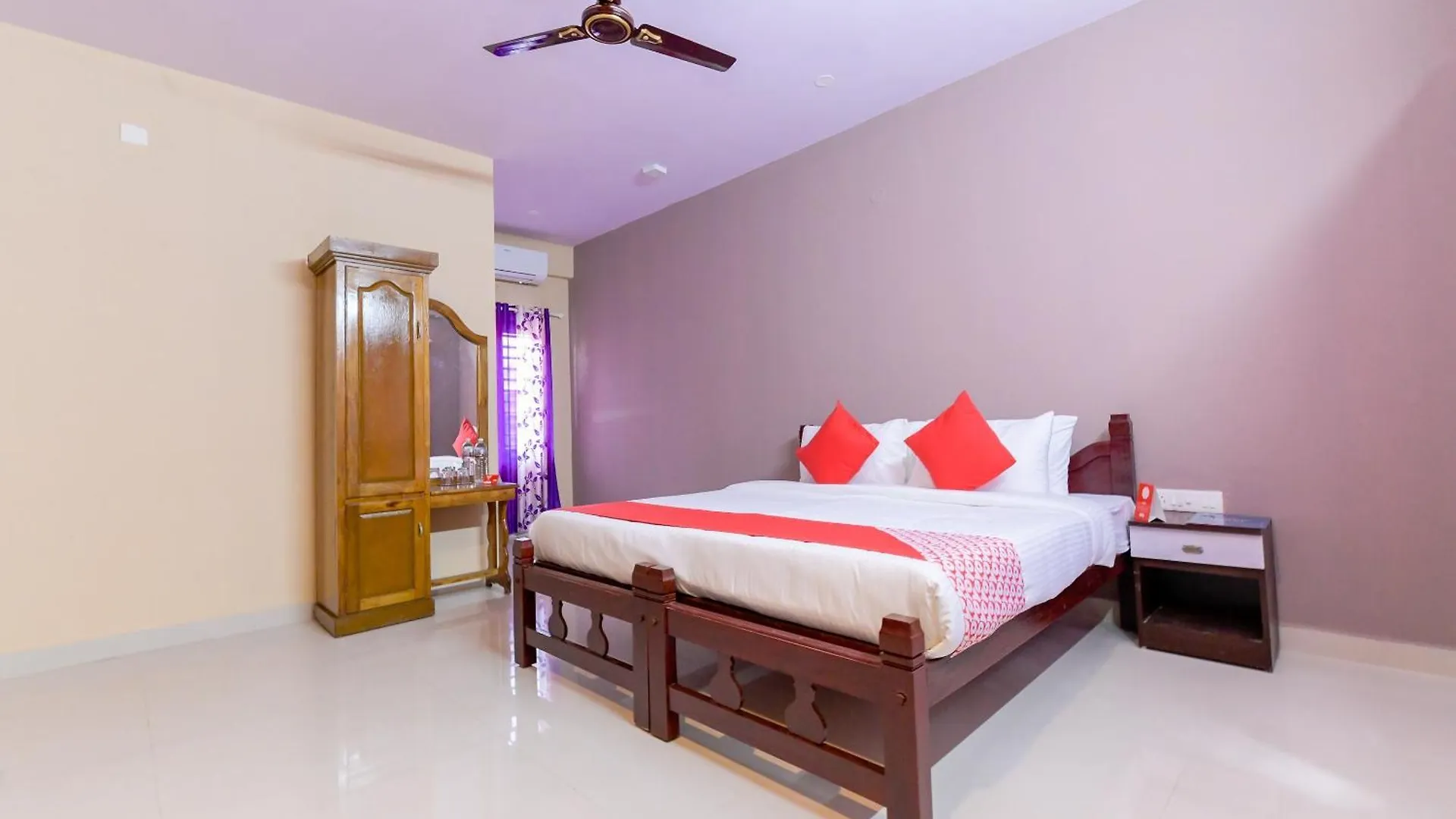 Hotel O Amare Highway Residency Alappuzha India